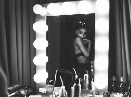 Ariana Grande sexy backstage concert Instagram