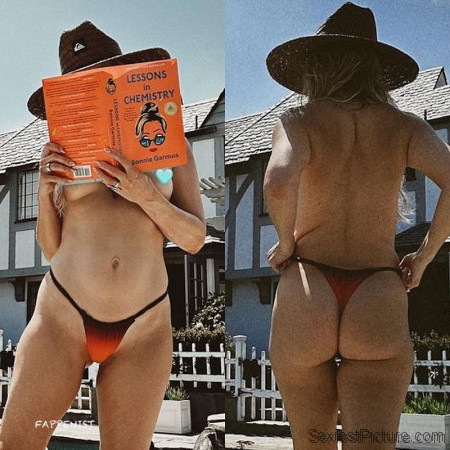 Kate Hudson Topless