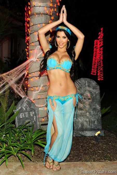 Kim Kardashian Halloween Costume Jasmine Celebrity Leaks Scandals Leaked Sextapes