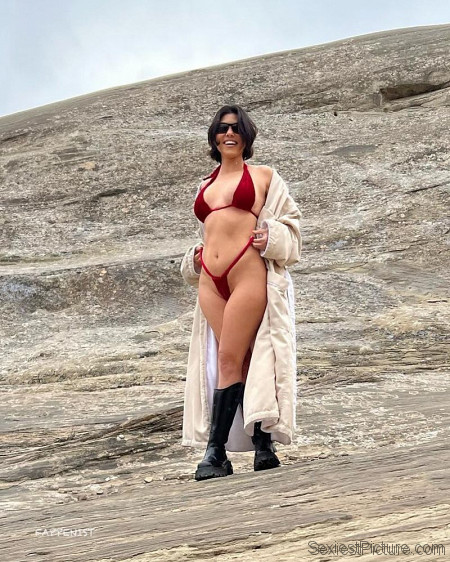 Kourtney Kardashian Big Tits Thong Bikini