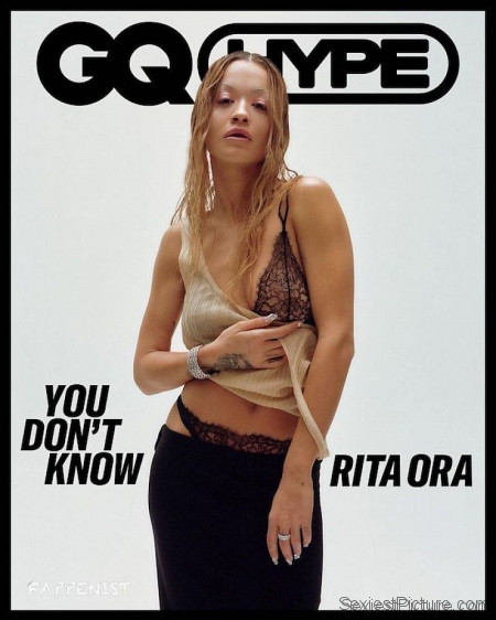 Rita Ora Tits