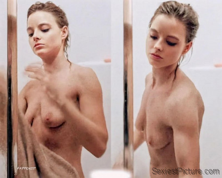 Young Jodie Foster Nude Enhanced