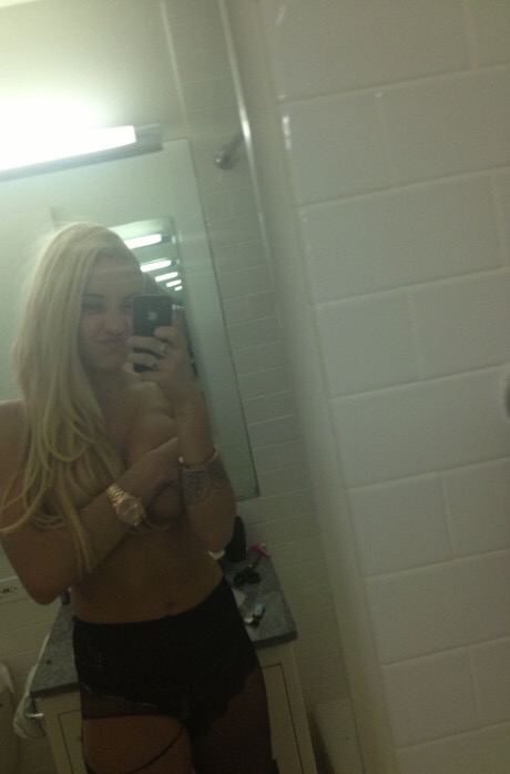 Amanda Bynes Nude Topless Boobs Big Tits Lingerie Selfie Leaked Celebrity Leaks Scandals