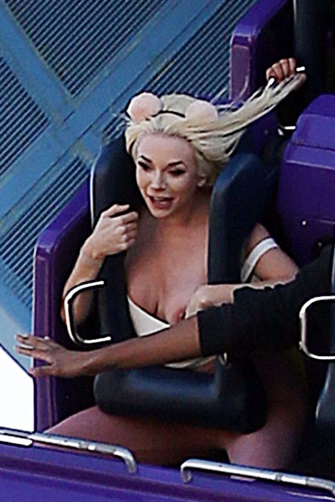 Courtney Stodden Boobs Flash Roller Coaster Celebrity Leaks Scandals Leaked Sextapes