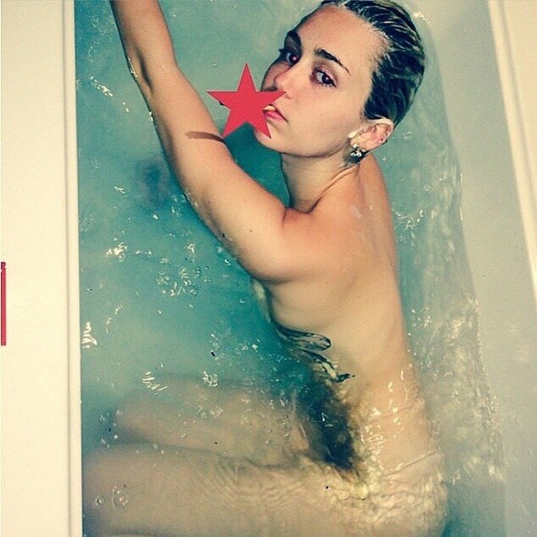 Miley Cyrus Naked Blazing In The Bath  Celebrity Leaks -6986