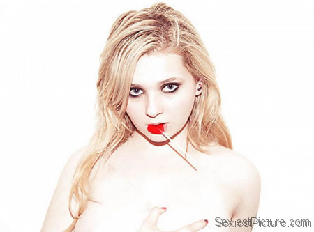 Abigail Breslin Nude and Sexy Photo Collection