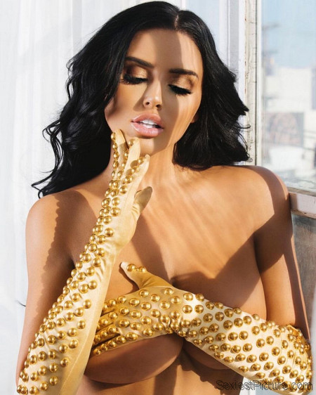 Abigail Ratchford Boobs