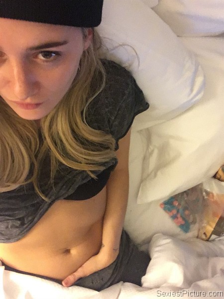 Addison Timlin masturbating selfie leaked