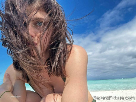 Alexandra Daddario Big Tits Bikini