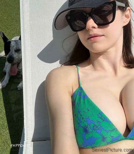 Alexandra Daddario Big Tits Bikini