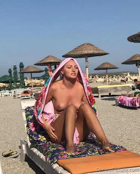 Alexandra Stan Nude Caught Topless