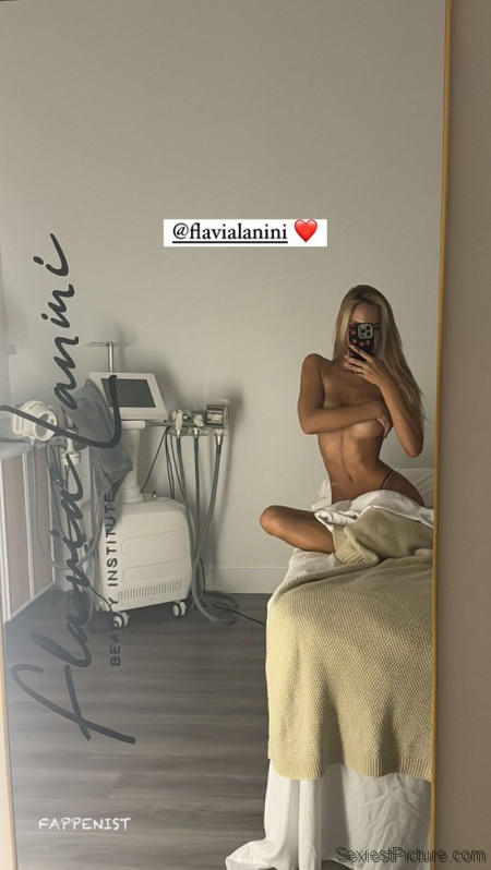 Alexis Ren Topless Big Tits