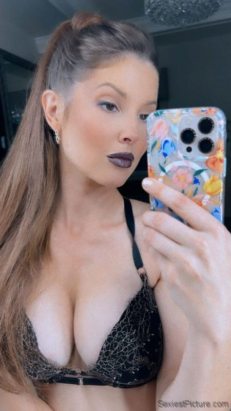 Amanda Cerny Tits