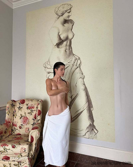 Amanda Cerny Topless