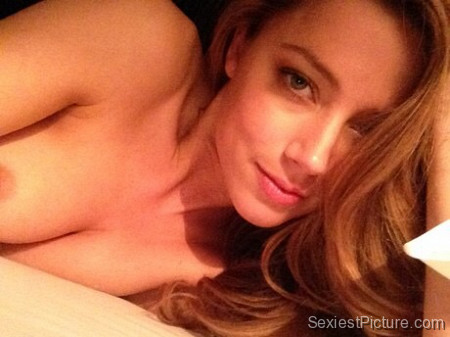 Amber Heard nude naked topless horny selfie leaked boobs big tits cleavage