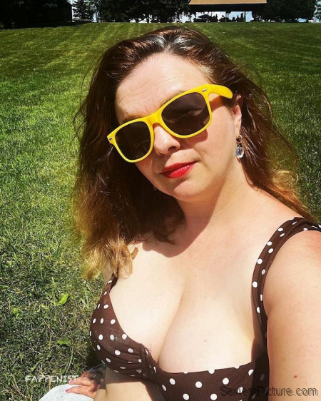 Amber Tamblyn Big Tits