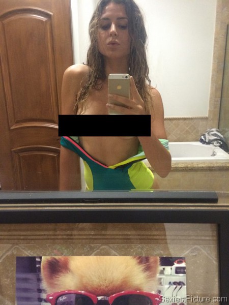 Anastasia Ashley topless selfie leaked