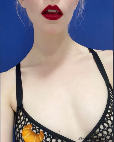 Anya Taylor-Joy Sexy See Through Bra