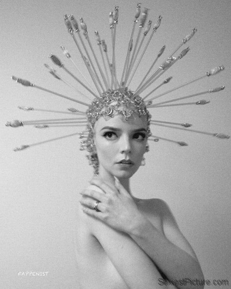 Anya Taylor-Joy Topless and Sexy New Photoshoot