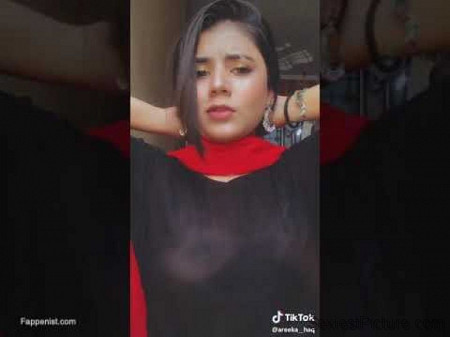 Areeka Haq Tits