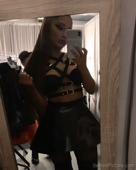 Ariana Grande Sexy Revealing Outfit