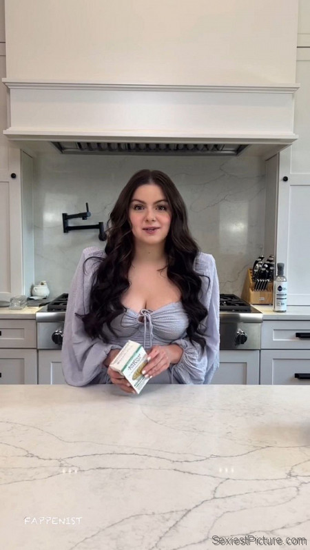 Ariel Winter Braless Big Tits