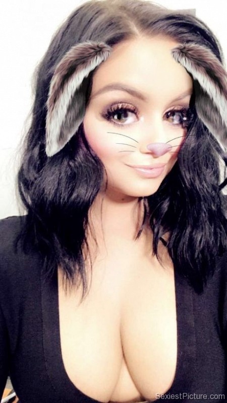 Ariel Winter huge boobs big cleavage Snapchat