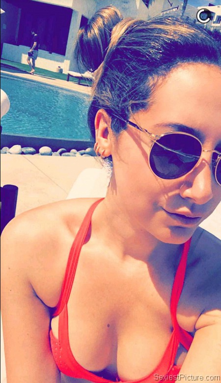 Ashley Tisdale bikini Snapchat selfie