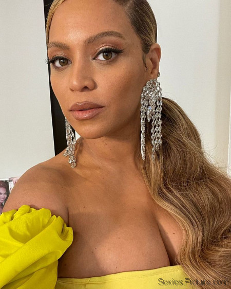 Beyonce Tits