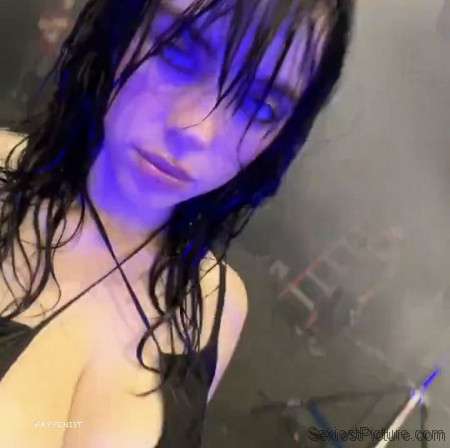 Billie Eilish Big Tits Bikini Cleavage