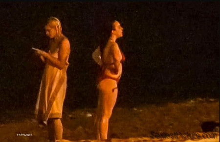 Billie Eilish Tits and Ass Leak Billie Eilish Tits and Ass Leak
