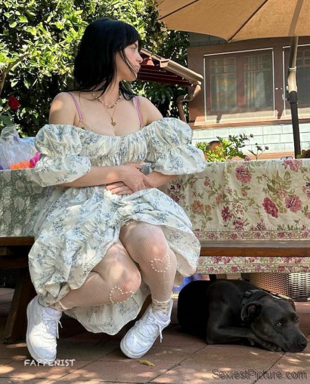 Billie Eilish Tits and Legs