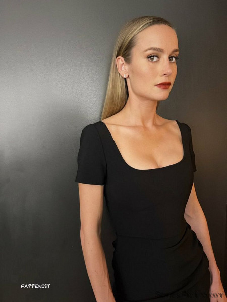 Brie Larson Cleavage