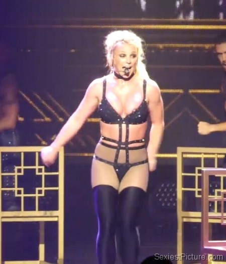 Britney Spears nip slip on stage