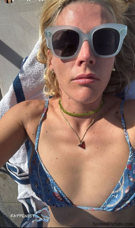 Busy Philipps Tits