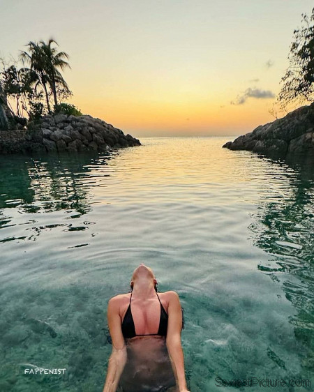 Camila Morrone Tits on Display in Jamaica