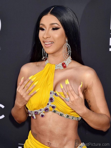 Cardi B Sexy at the Billboard Music Awards