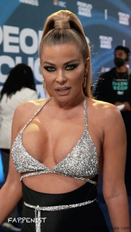 Carmen Electra Tits