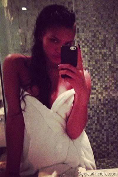 Cassie naked selfie in a towel after her shower