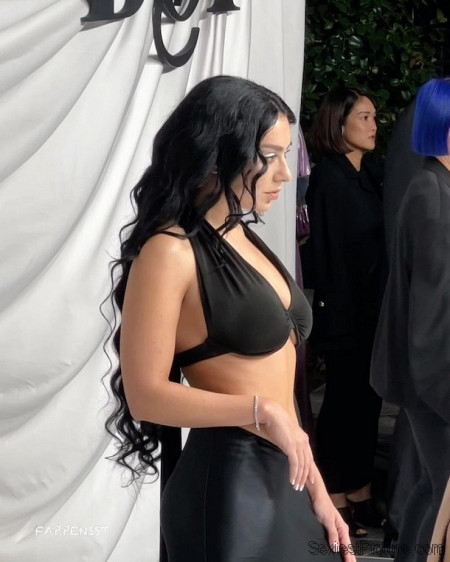 Charli XCX Braless Big Tits