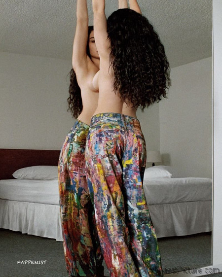 Charli XCX Nude and Sexy Photoshoot