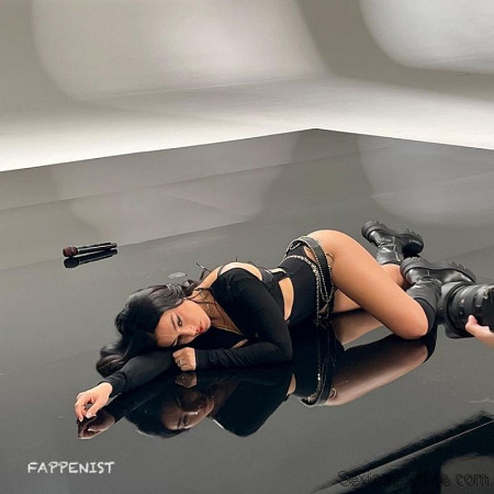 Charli XCX Sexy Ass and Legs