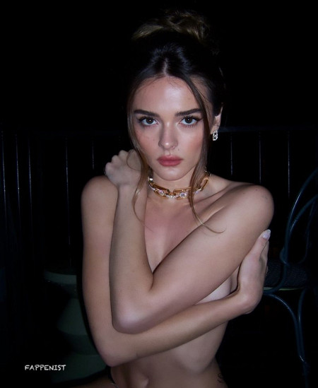 Charlotte Lawrence Topless Tits