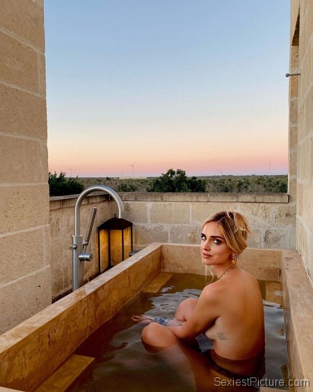 Chiara Ferragni Topless