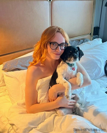 Christina Hendricks Sexy in Bed