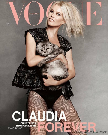 Claudia Schiffer Sexy 2024