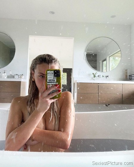 Corinna Kopf Naked in the Bath