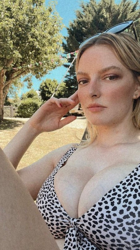 Dakota Blue Richards Tits