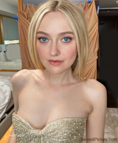 Dakota Fanning Tits