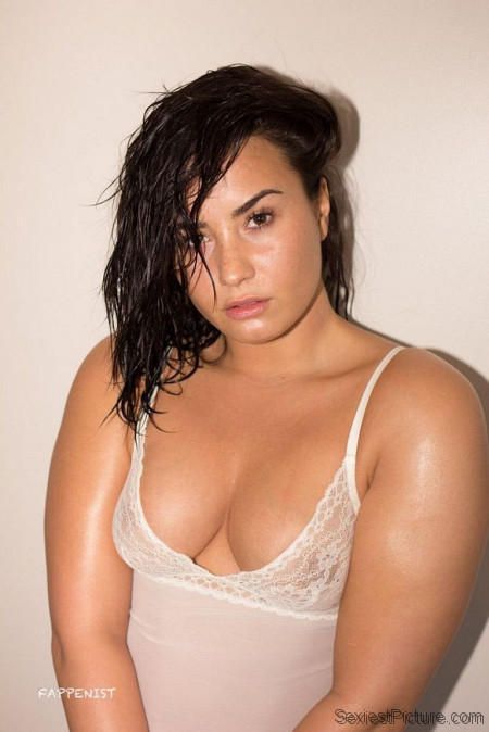 Demi Lovato Big Tits Nipples Outtakes